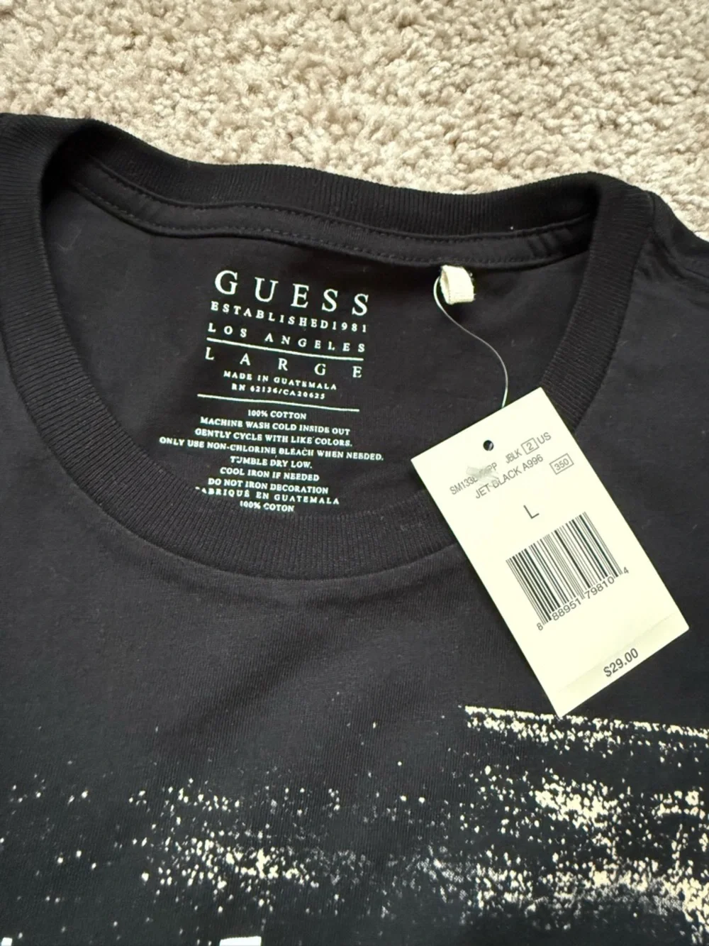 NWT Guess t shirt black large - Picture 4 of 5